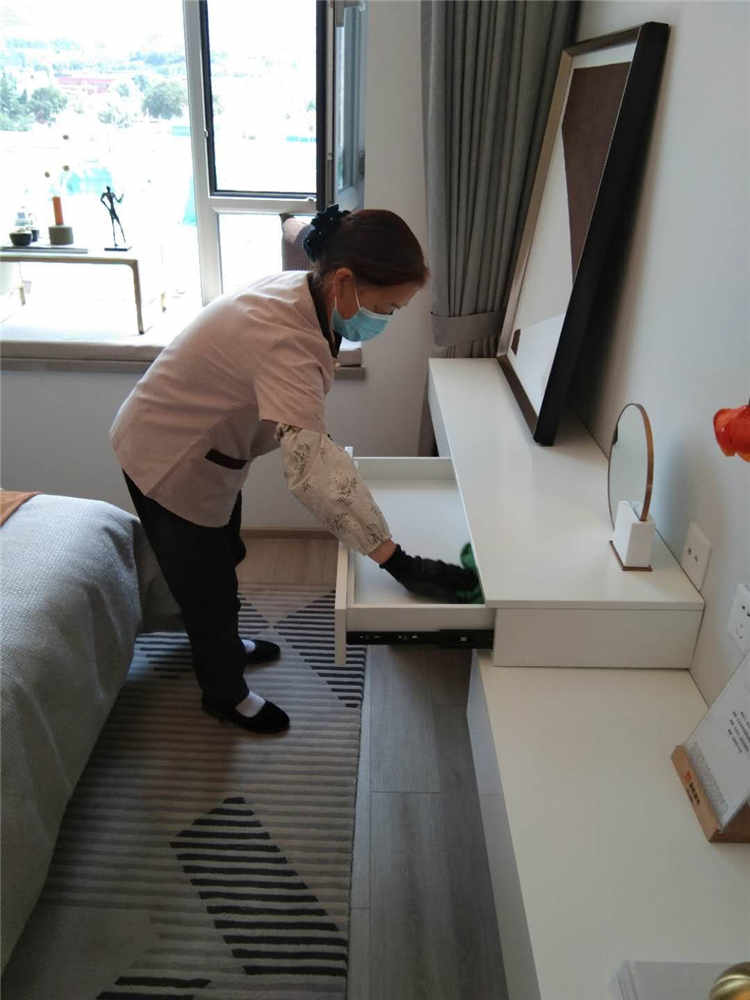 物業(yè)管理與物業(yè)服務是一個概念嗎？